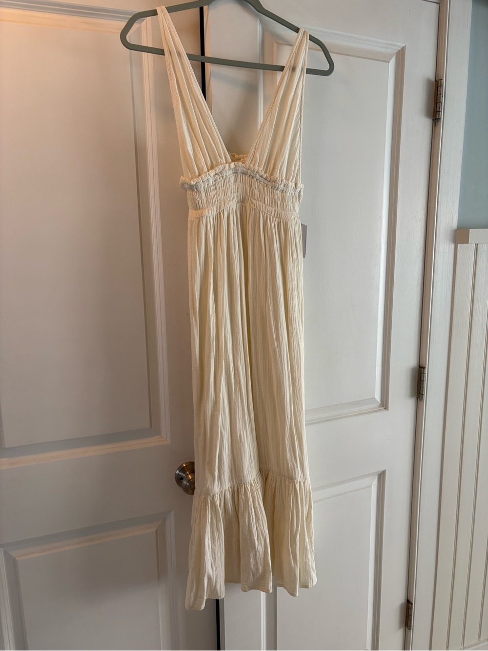 O’Neill NWT Cream V-Neck Smocked Maxi Dress Cover Up